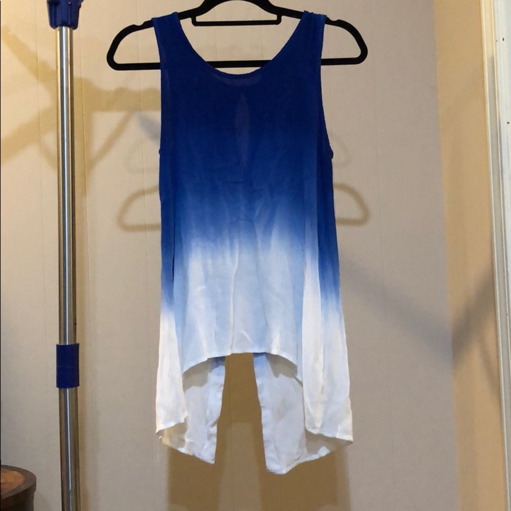 Blue and white tie dye flowy top